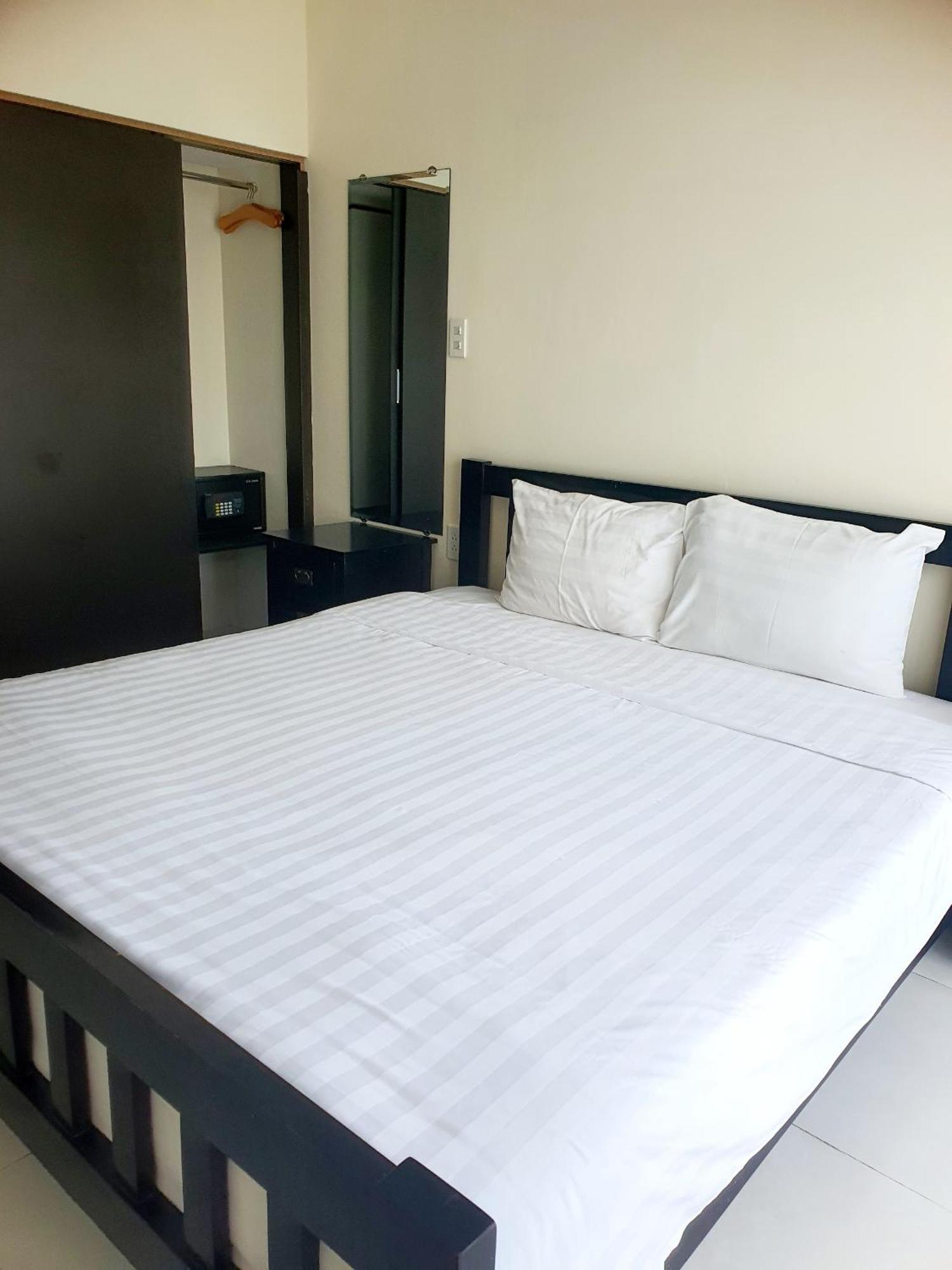 Kosmos Apart Hotel Phu Quoc - Night Market & Walkin To Beach Exterior photo